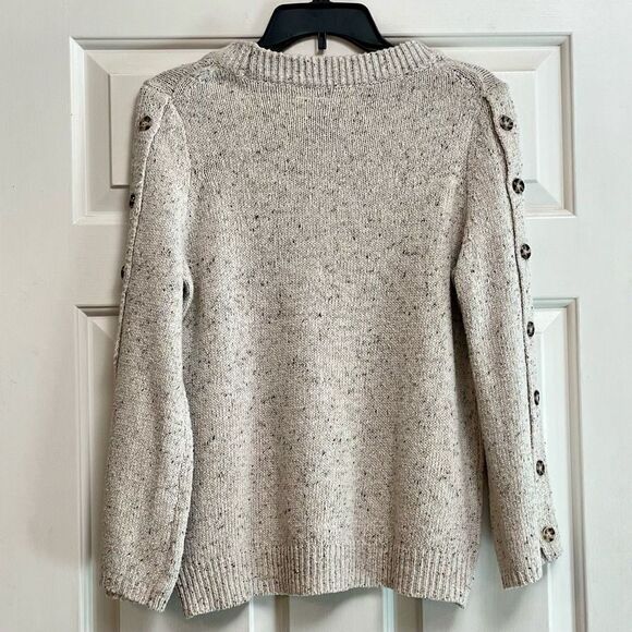 NWT Francesca’s Alya Heather Oat Crew Neck Sweater Button Sleeves Small - Picture 4 of 11